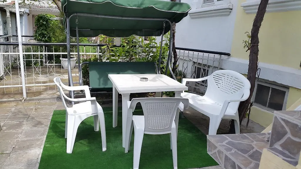 Hostel Rayska Yabalka Varna