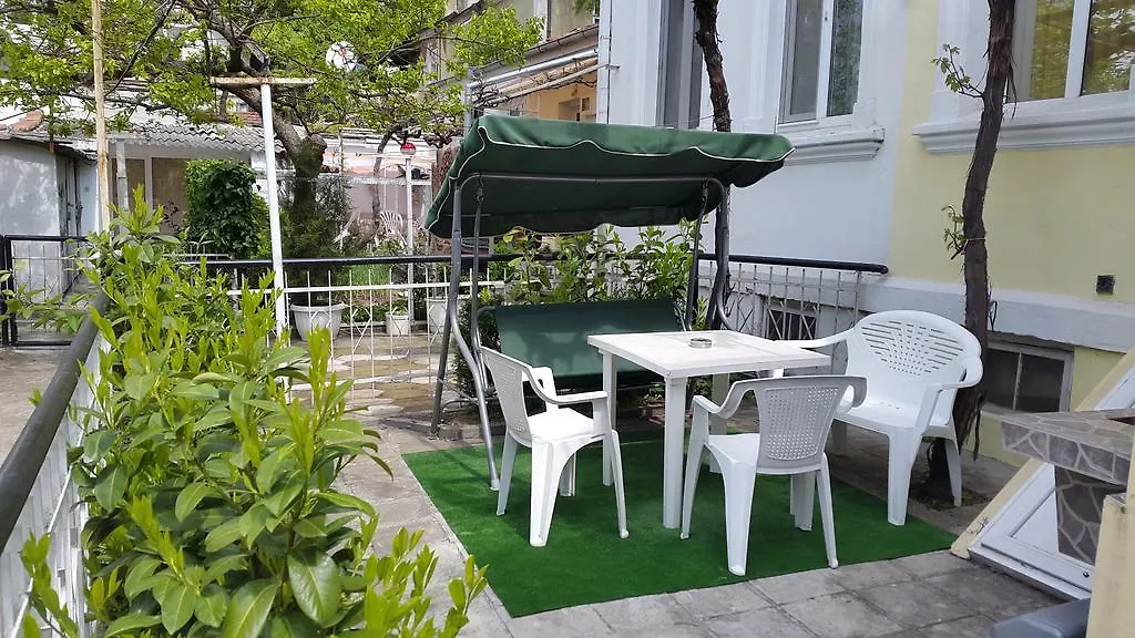 Hostel Rayska Yabalka Varna 0*,  Bulgarie