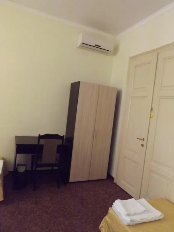 Hostel Rayska Yabalka ヴァルナ ブルガリア